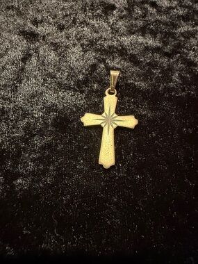 Sarah Coventry Gold-Tone Cross Pendant with Starburst Detail